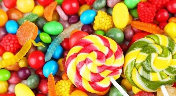 帶娃需警惕 這些食物易致積食，你家孩子還在吃糖嗎？